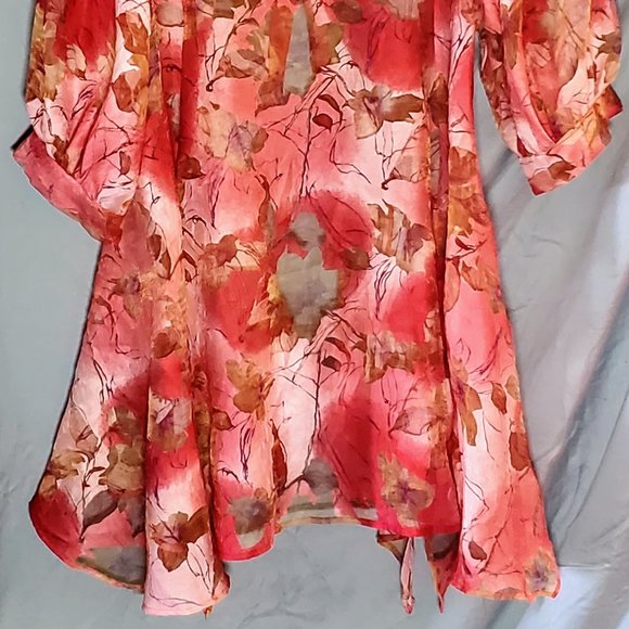 IC by Connie K -Floral Sheer Tunic - Picture 2 of 3